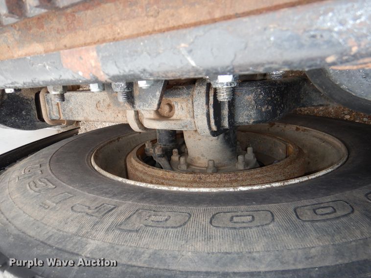 image for item DI0017 1999 Peterbilt 379 semi truck