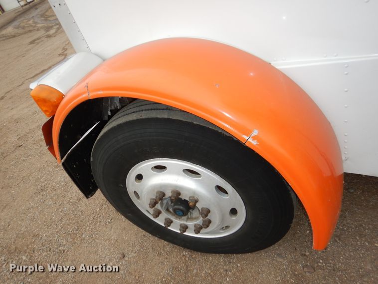 image for item DI0017 1999 Peterbilt 379 semi truck