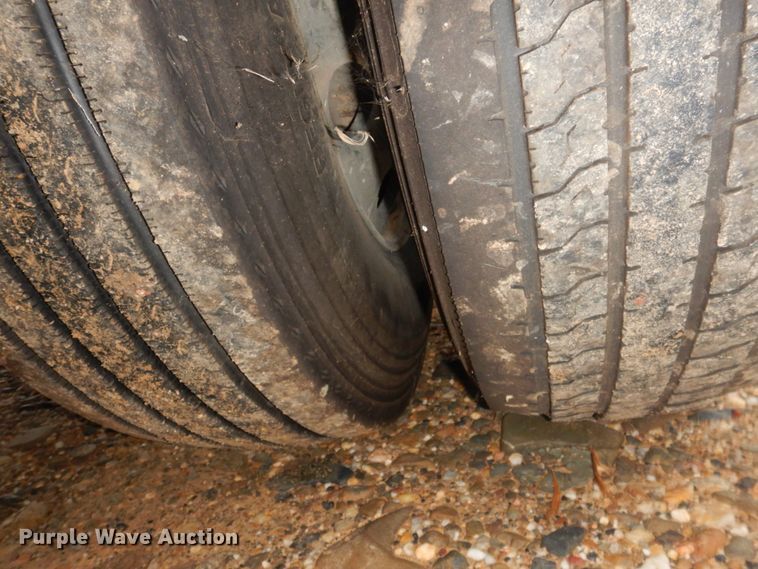 image for item DI2445 2018 Timpte double hopper bottom grain trailer