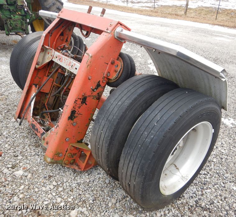 Tag axle in Leavenworth, KS Item DI9230 sold Purple Wave