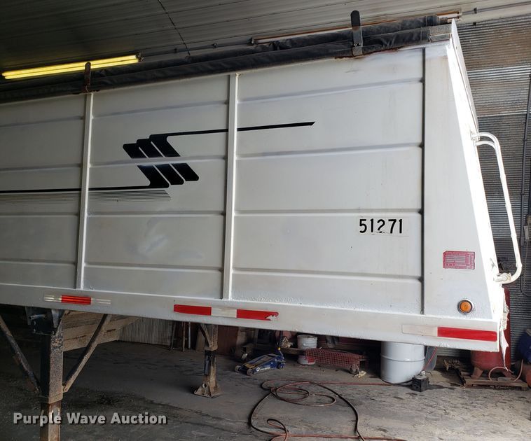 image for item EZ9046 2005 Maurer double hopper bottom grain trailer