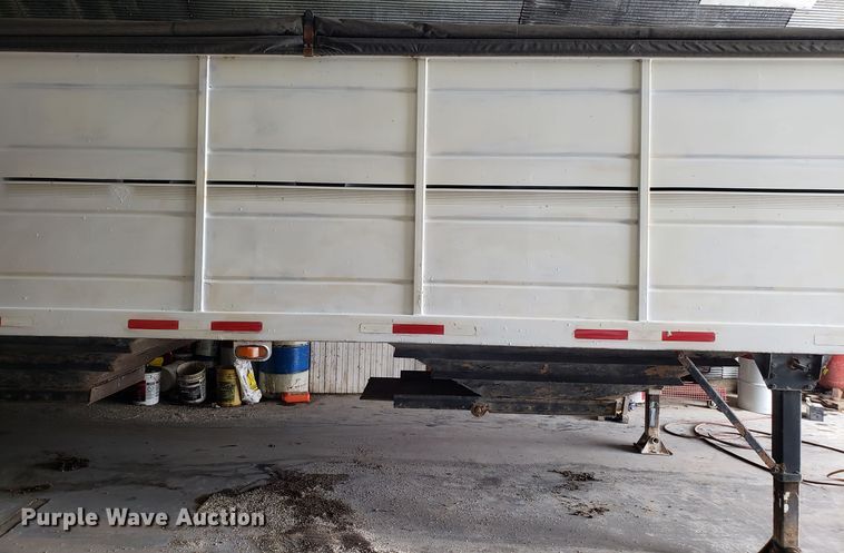 image for item EZ9046 2005 Maurer double hopper bottom grain trailer