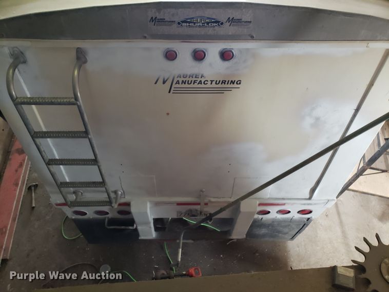 image for item EZ9046 2005 Maurer double hopper bottom grain trailer