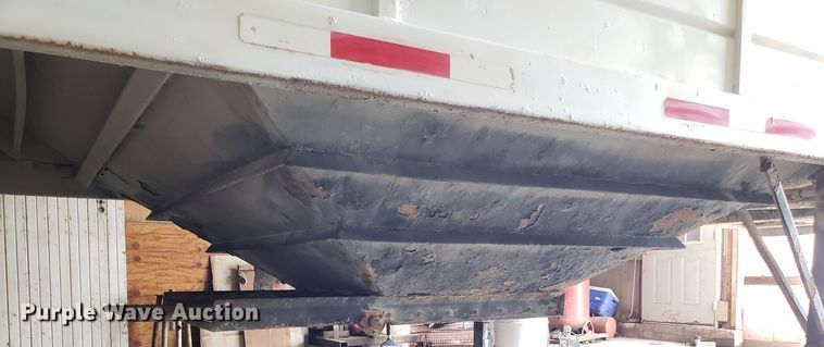 image for item EZ9046 2005 Maurer double hopper bottom grain trailer