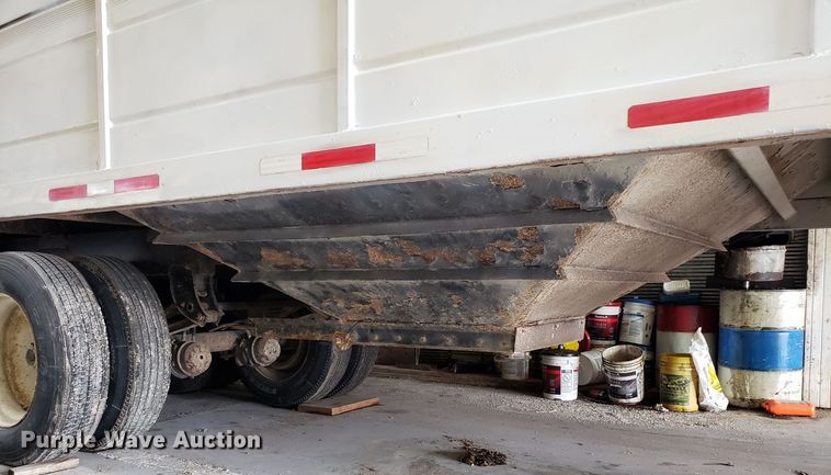 image for item EZ9046 2005 Maurer double hopper bottom grain trailer