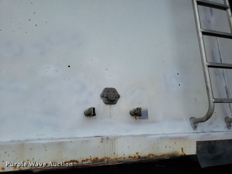 image for item EZ9046 2005 Maurer double hopper bottom grain trailer