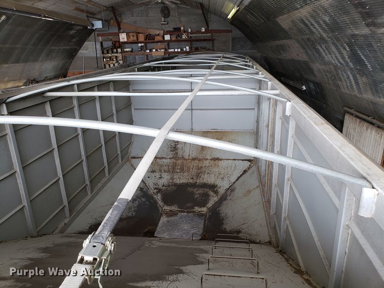 image for item EZ9046 2005 Maurer double hopper bottom grain trailer