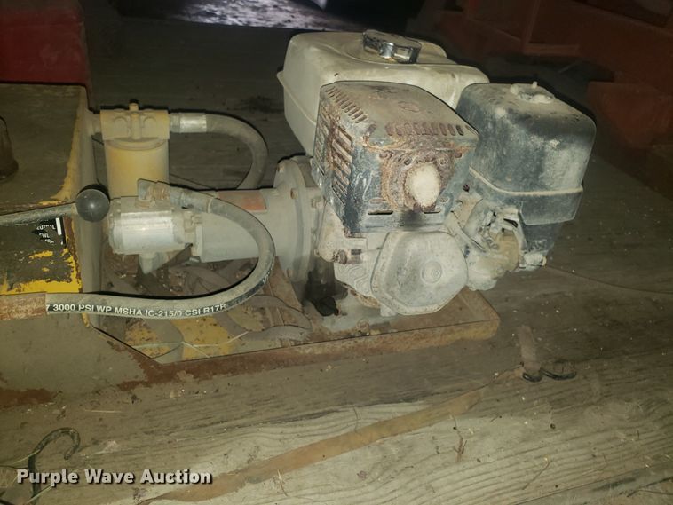 image for item EZ9063 Harvest-king grain hopper