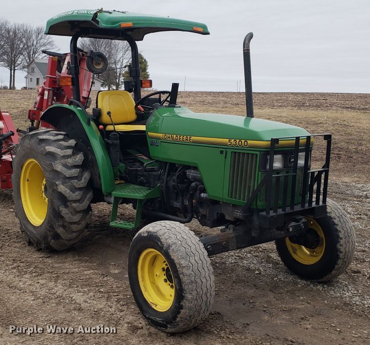 image for item EZ9066 1997 John Deere 5300 tractor