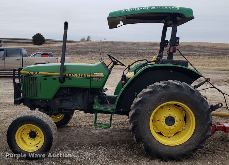 image for item EZ9066 1997 John Deere 5300 tractor
