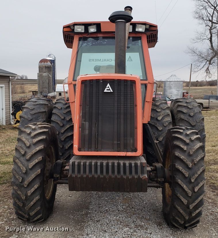 image for item EZ9068 1983 Allis Chalmers 8070 MFWD tractor