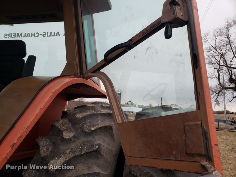 image for item EZ9068 1983 Allis Chalmers 8070 MFWD tractor