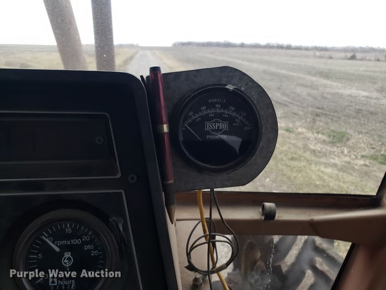 image for item EZ9068 1983 Allis Chalmers 8070 MFWD tractor