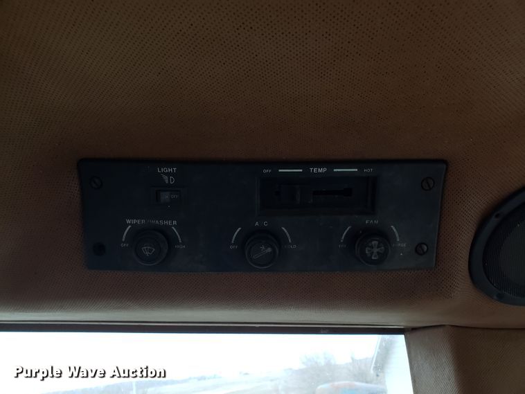 image for item EZ9068 1983 Allis Chalmers 8070 MFWD tractor