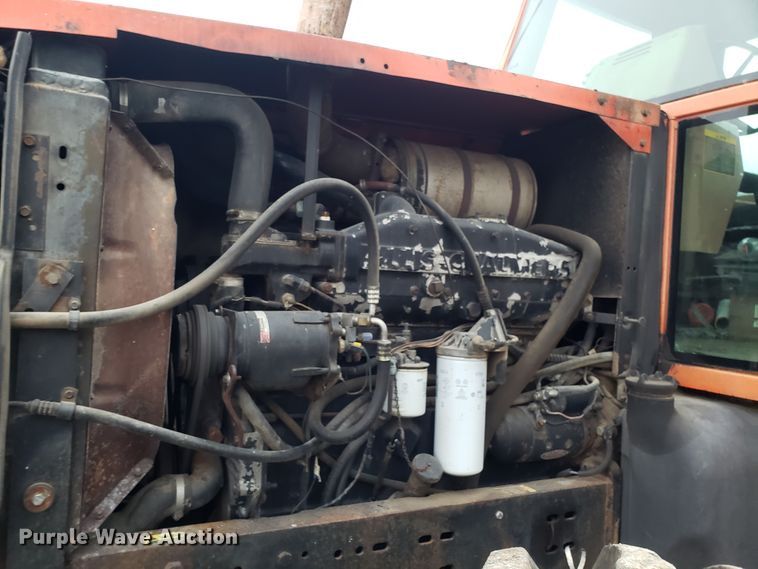 image for item EZ9068 1983 Allis Chalmers 8070 MFWD tractor