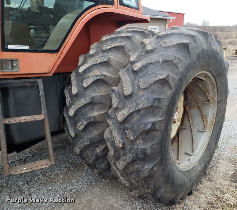 image for item EZ9068 1983 Allis Chalmers 8070 MFWD tractor