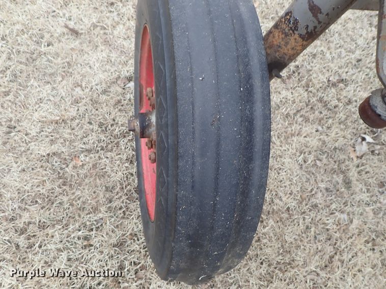 image for item FF9355 1958 Massey-Ferguson 65 tractor