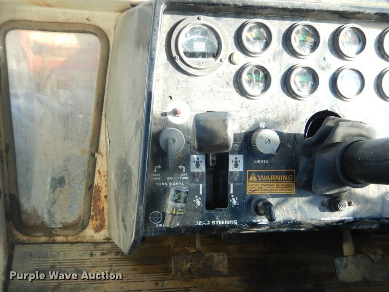 image for item GG9516 Case 2470 4WD tractor