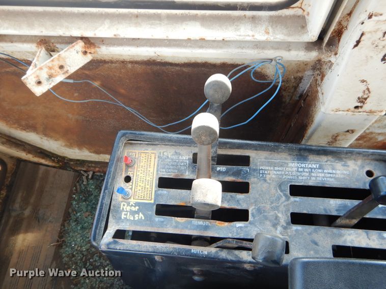 image for item GG9516 Case 2470 4WD tractor