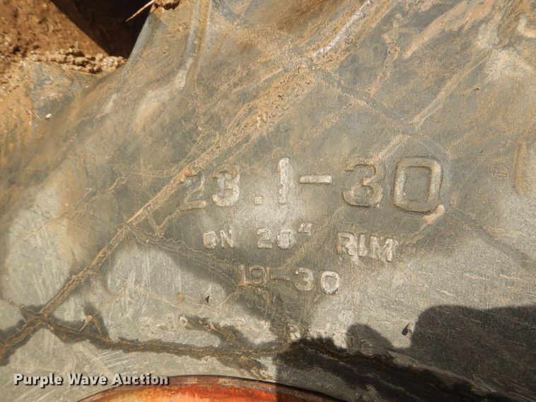 image for item GG9516 Case 2470 4WD tractor