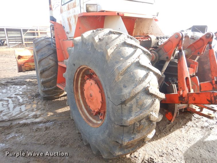 image for item GG9516 Case 2470 4WD tractor