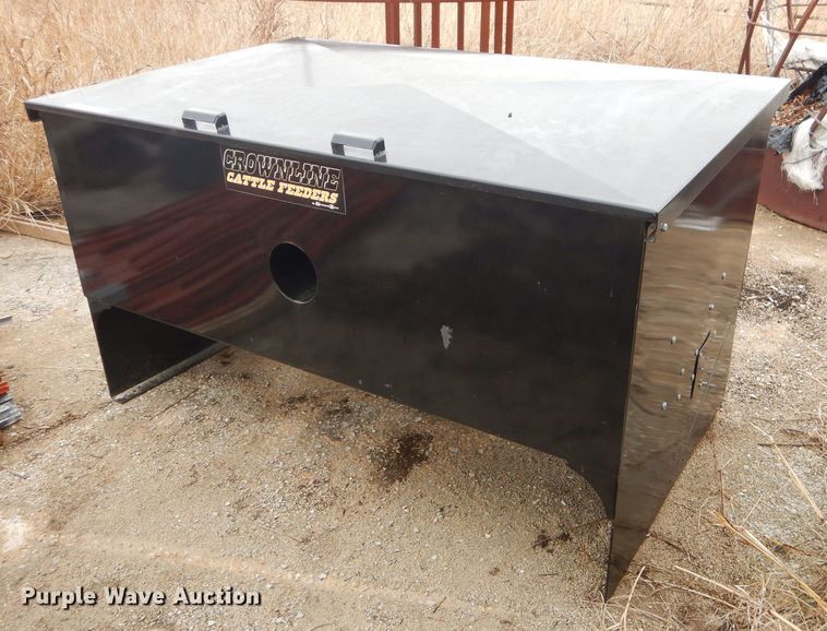 image for item GG9521 2018 Crownline steel livestock feeder