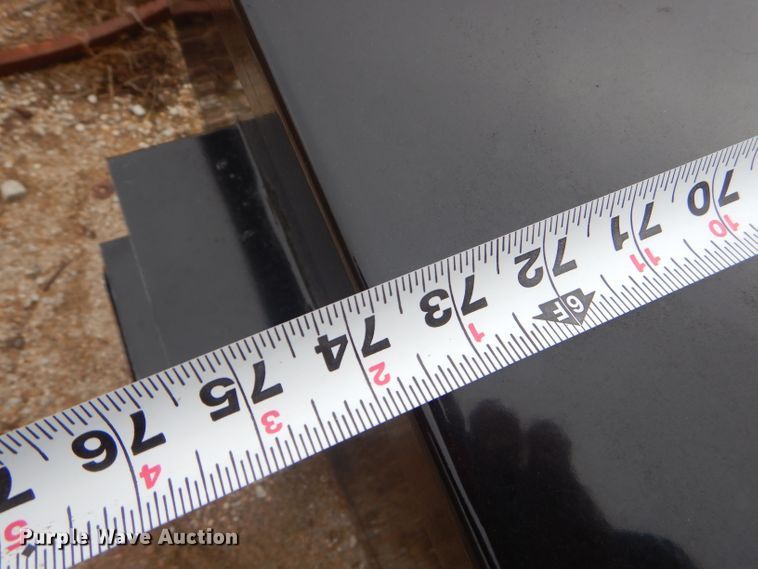 image for item GG9521 2018 Crownline steel livestock feeder