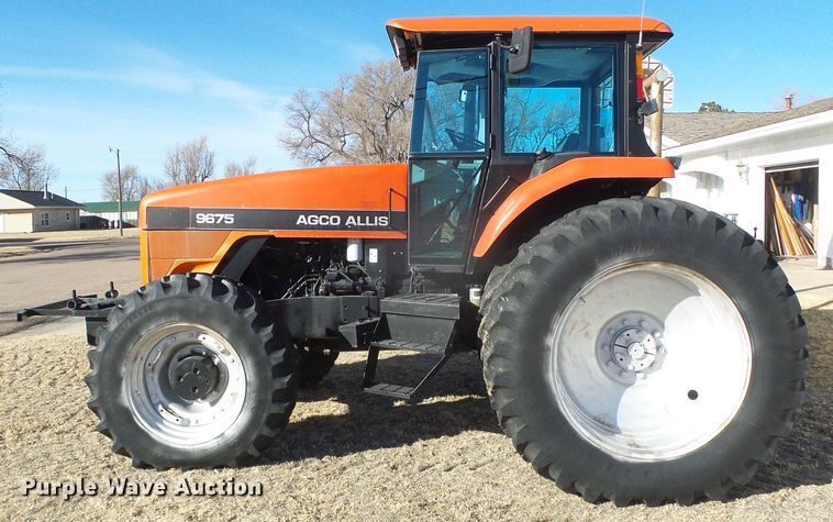 image for item H1253 1997 AGCO Allis 9675 MFWD tractor