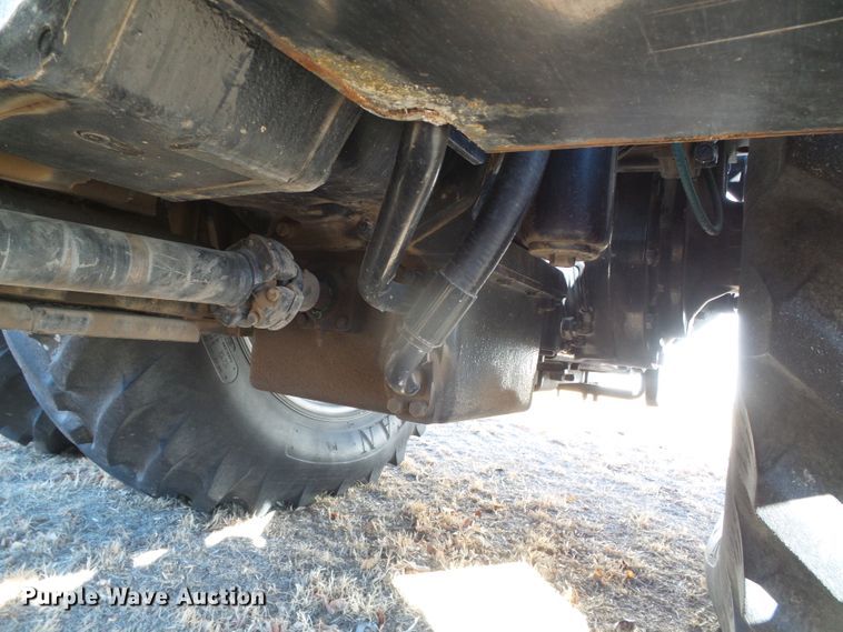 image for item H1253 1997 AGCO Allis 9675 MFWD tractor