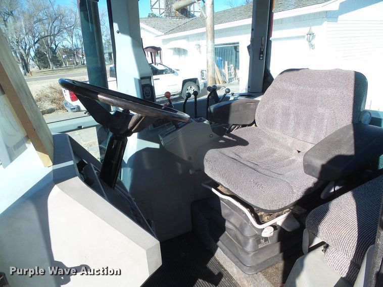 image for item H1253 1997 AGCO Allis 9675 MFWD tractor