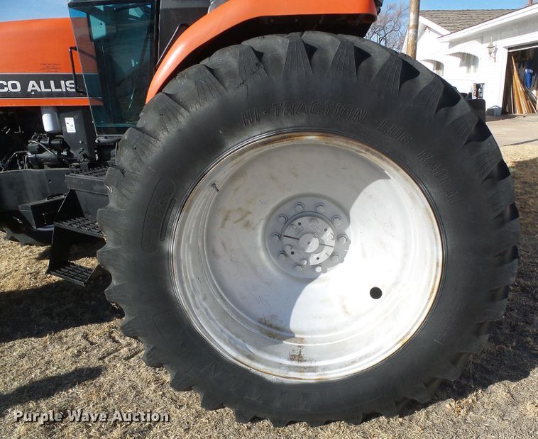 image for item H1253 1997 AGCO Allis 9675 MFWD tractor