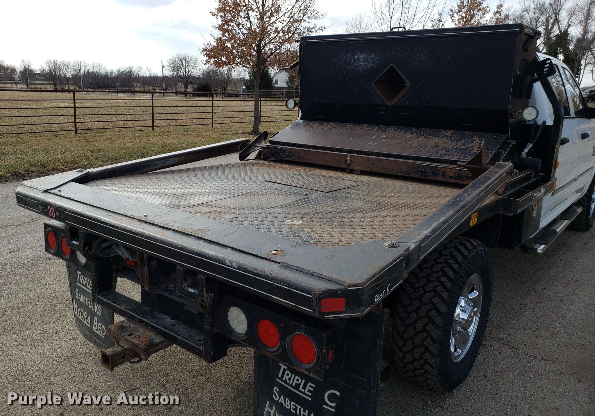 2015 Dodge Ram 3500 Crew Cab bale bed pickup truck Item EZ...