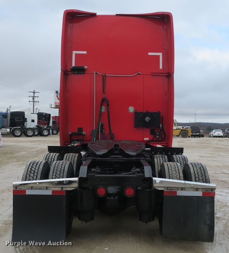 image for item DB10072 2012 Kenworth T700 semi truck