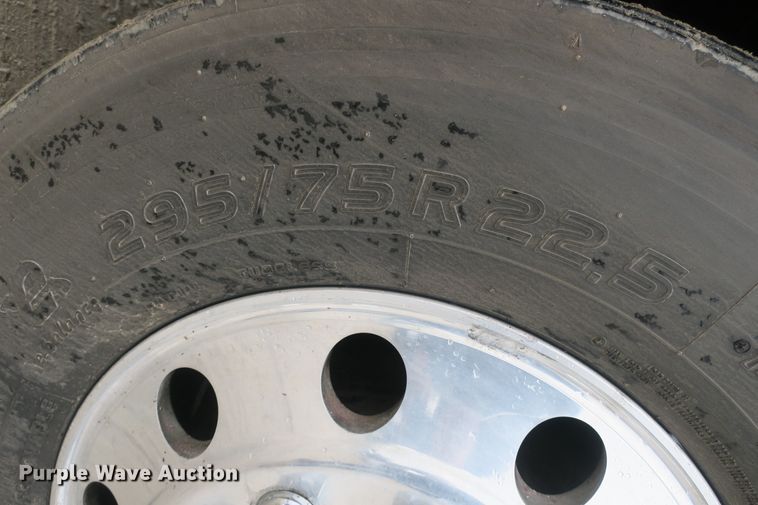 image for item DB10072 2012 Kenworth T700 semi truck