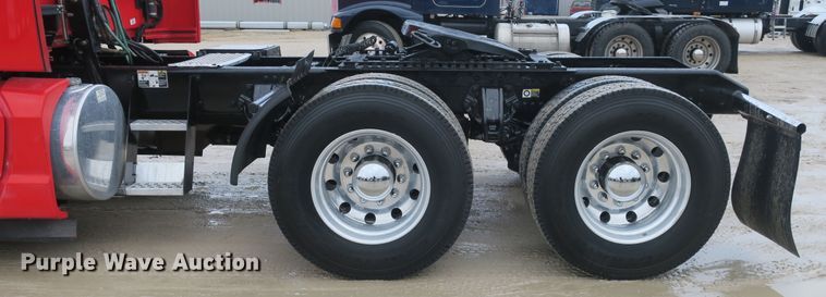 image for item DB10072 2012 Kenworth T700 semi truck