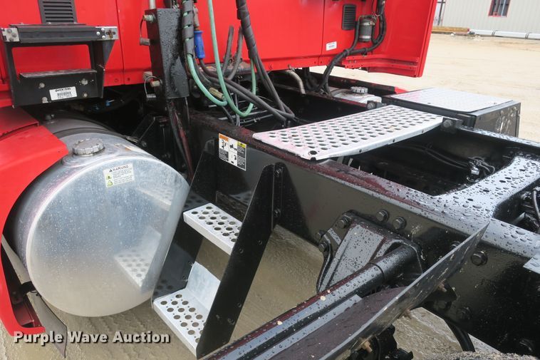 image for item DB10072 2012 Kenworth T700 semi truck