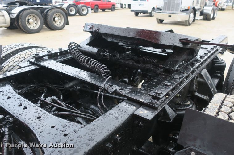 image for item DB10072 2012 Kenworth T700 semi truck