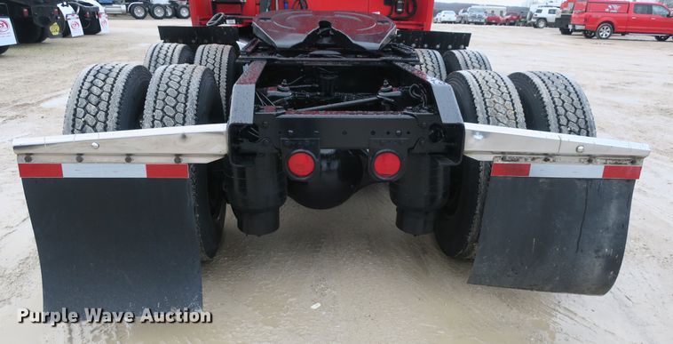 image for item DB10072 2012 Kenworth T700 semi truck