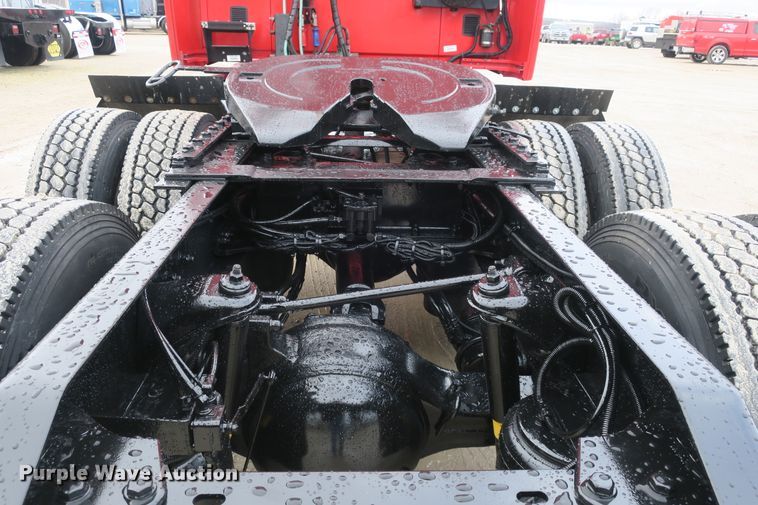 image for item DB10072 2012 Kenworth T700 semi truck