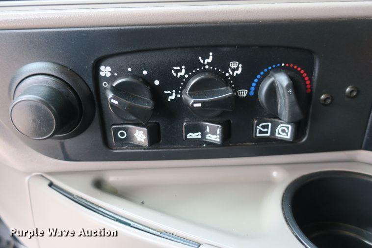 image for item DB10072 2012 Kenworth T700 semi truck