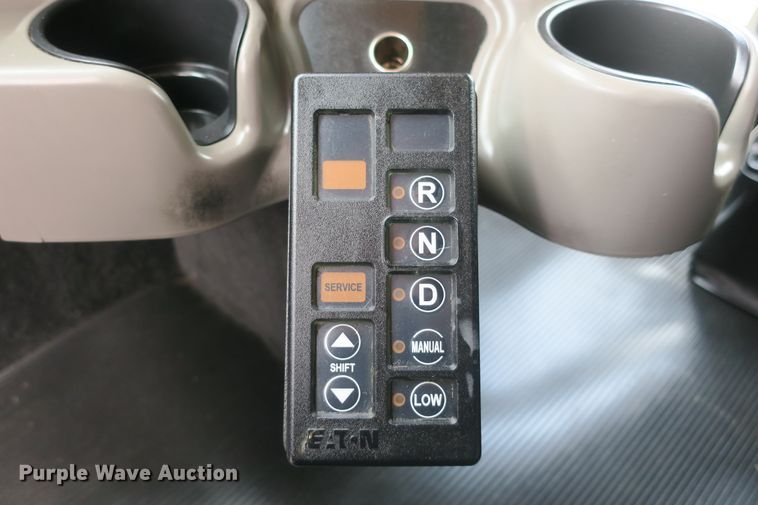 image for item DB10072 2012 Kenworth T700 semi truck