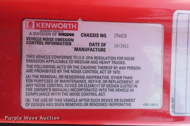 image for item DB10072 2012 Kenworth T700 semi truck