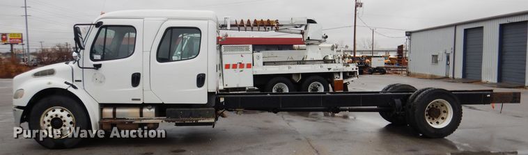 image for item DE4061 2007 Freightliner Business Class M2 Crew Cab truck cab and chassis