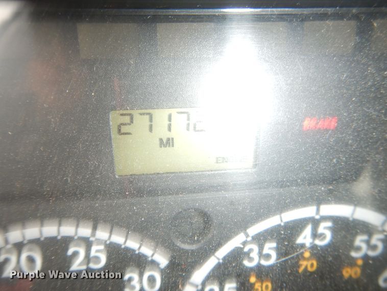 image for item DE4061 2007 Freightliner Business Class M2 Crew Cab truck cab and chassis