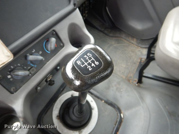 image for item DE4061 2007 Freightliner Business Class M2 Crew Cab truck cab and chassis