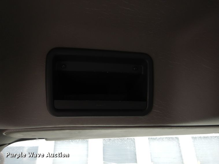 image for item DE4061 2007 Freightliner Business Class M2 Crew Cab truck cab and chassis