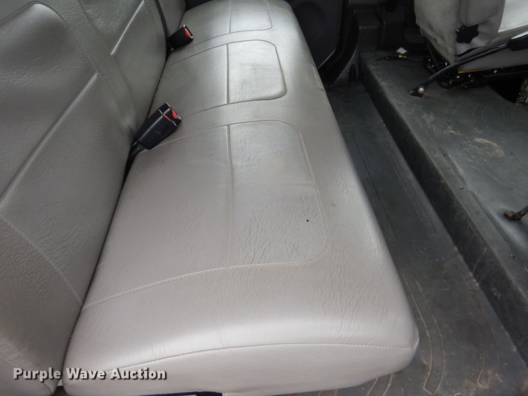 image for item DE4061 2007 Freightliner Business Class M2 Crew Cab truck cab and chassis