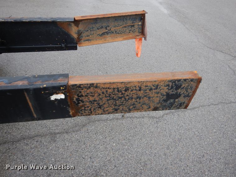 image for item DE4061 2007 Freightliner Business Class M2 Crew Cab truck cab and chassis