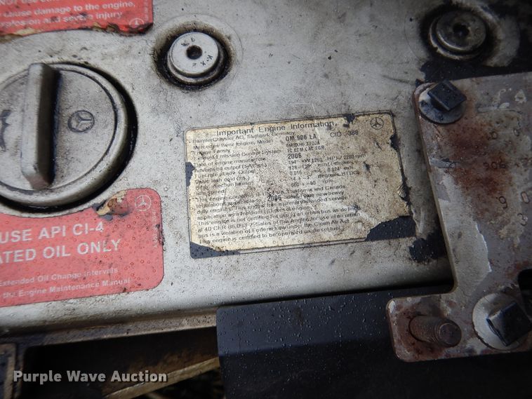 image for item DE4061 2007 Freightliner Business Class M2 Crew Cab truck cab and chassis