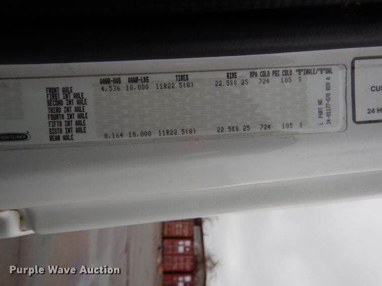 image for item DE4061 2007 Freightliner Business Class M2 Crew Cab truck cab and chassis